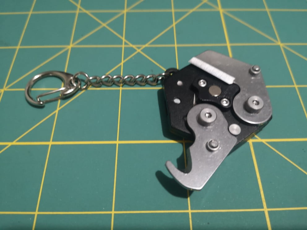 14 In 1 Multifunctional Edc Keychain photo review