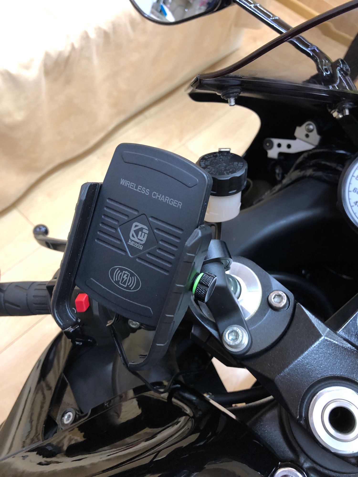 2-Way Mounted Motorcycle Handlebar Cell Phone Holder With Quick 3.0 Usb Charging photo review