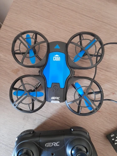 4K Camera Pocket Drone Rc Quadcopter, Mini RC Drone Gesture Sensing WIFI FPV photo review