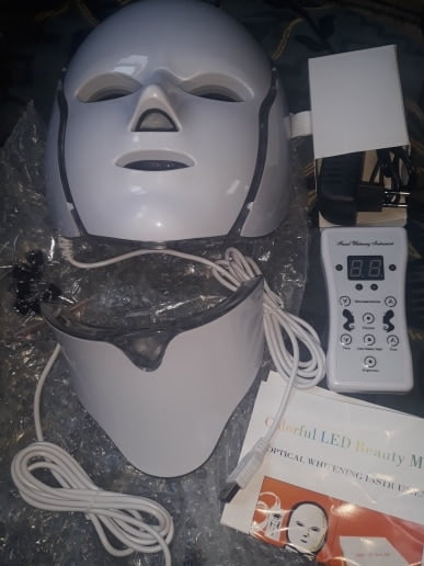 7 Colors LED Photon Light Therapy Mask - Face And Neck Treatment photo review