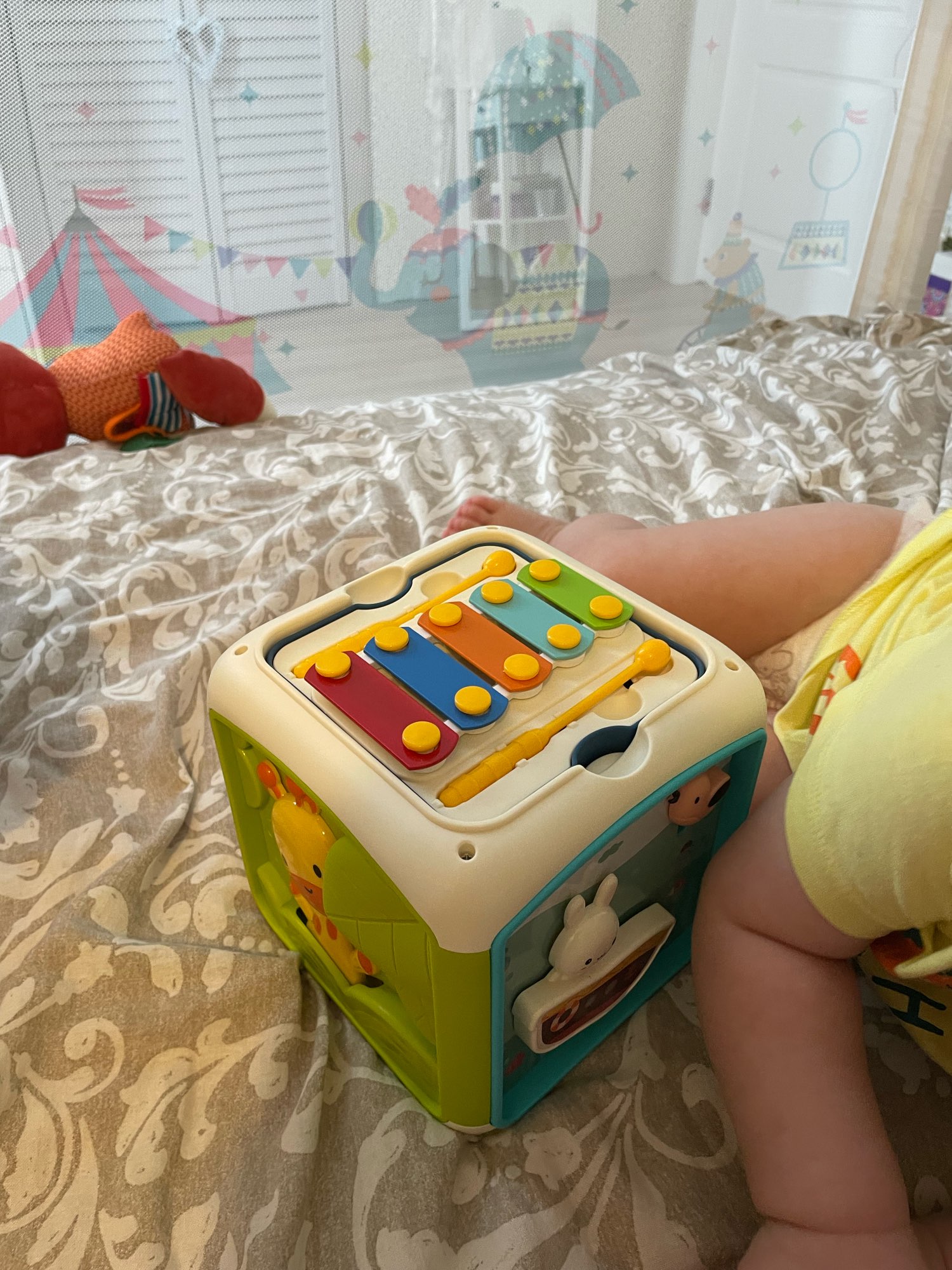 7-in-1 Activity Cube for Infants with Hand Beat Drum Puzzle and Music photo review