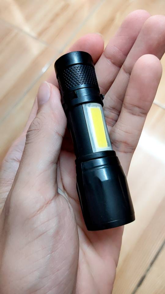 900000Lm Led Flashlight Tactical Light Super Bright Torch Usb Rechargeable Cob photo review