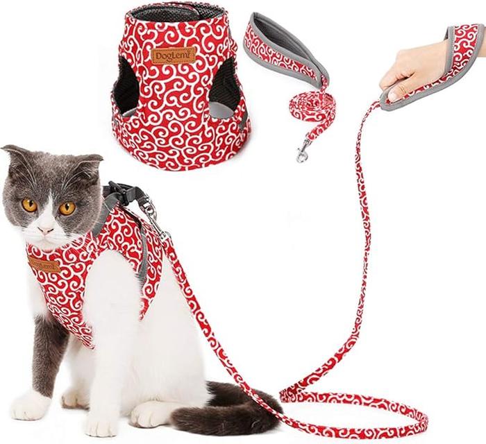 Breathable Cat Harness with Adjustable Velcro and Ergonomic Handle