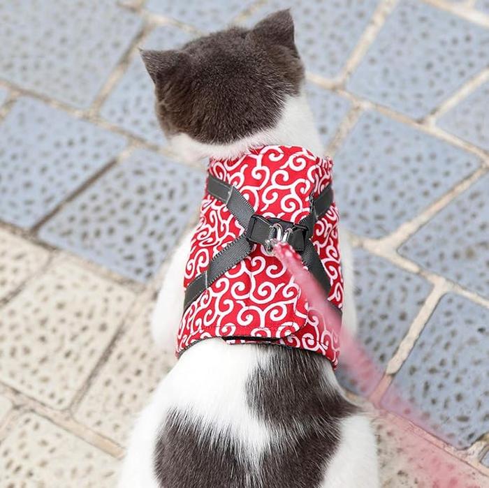 Breathable Cat Harness with Adjustable Velcro and Ergonomic Handle