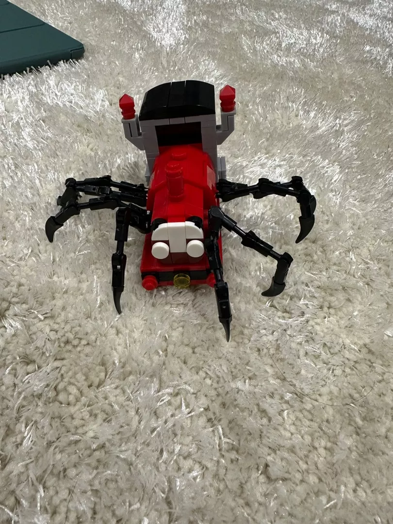Game Spider Train Building Blocks Toy  Small Train Assembly Model Table Ornaments photo review