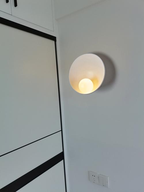 White Brown Shell Wall Lamp with LED for Homestay, Bedroom, Corridor, Resin Wall Sconce photo review