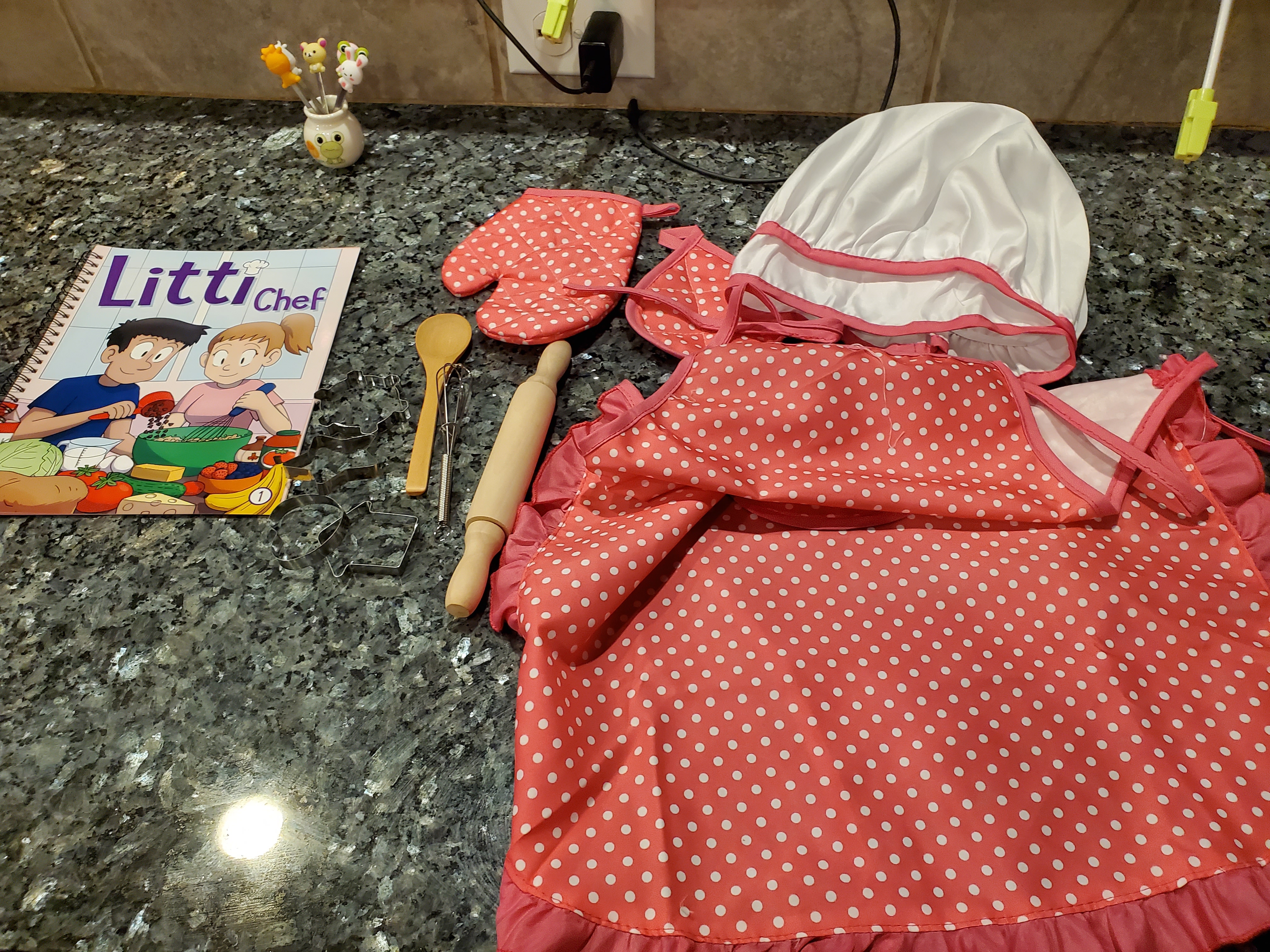 11-Piece Kids Cooking and Baking Set for Toddler Chefs photo review