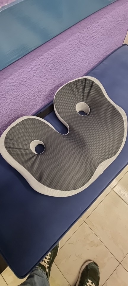 Memory Foam Sit Bone Relief Seat Cushion for Butt Lower Back Hamstrings  Hips Ischial Tuberosity Reduce Fatigue for Chair
