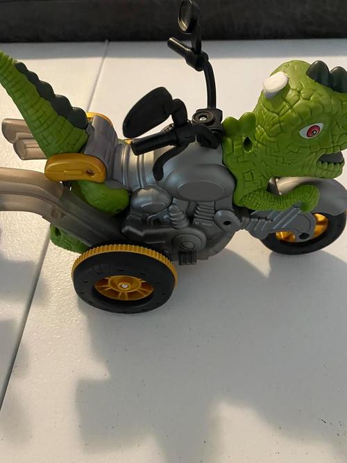 Dinosaur Wireless Remote Control Car with Music, Light & Spray, 360°Rotation, Dinosaur Monster Trucks Kids Toys photo review