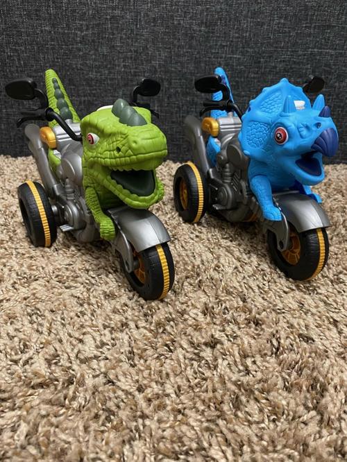 Dinosaur Wireless Remote Control Car with Music, Light & Spray, 360°Rotation, Dinosaur Monster Trucks Kids Toys photo review