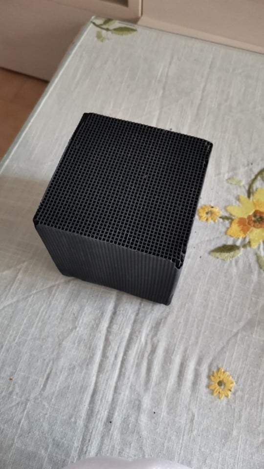 Eco-Aquarium Water Purifier Cube, Cube Honeycomb Activated Carbon Fish Tank Water Purification Filter photo review