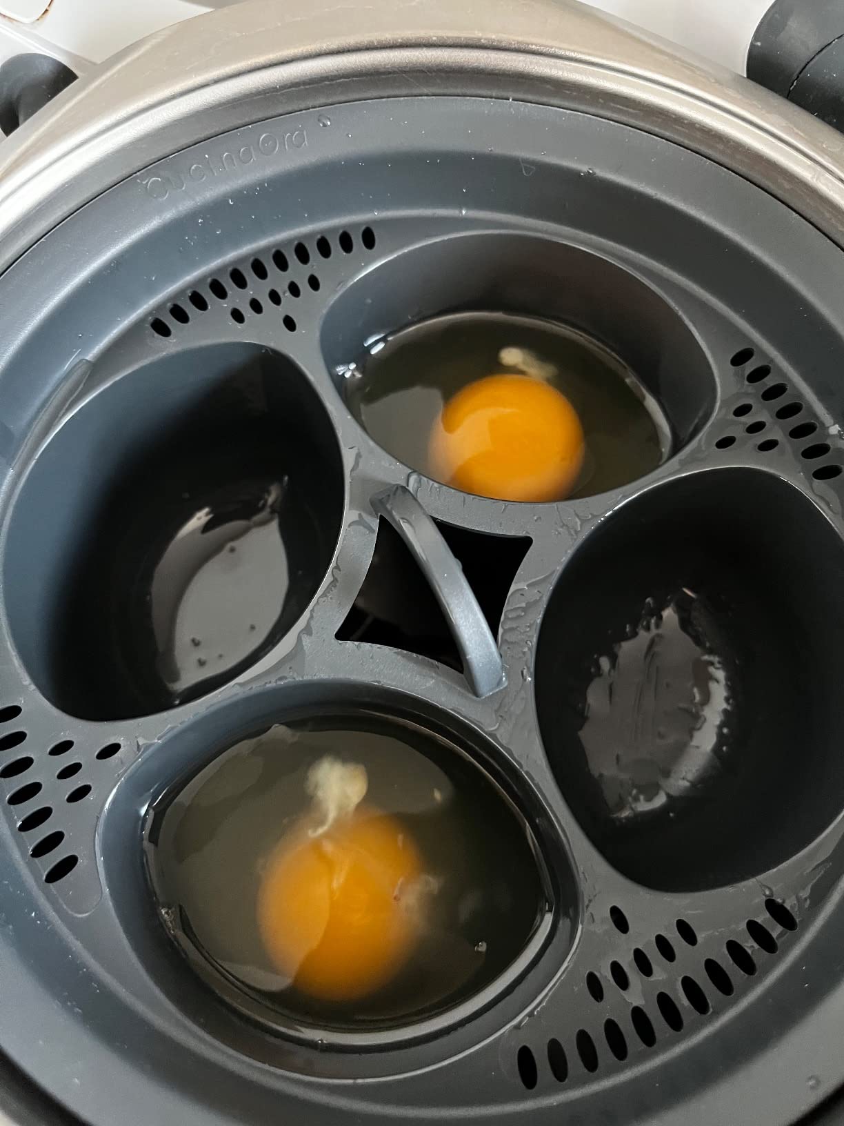 4-in-1 Egg Poacher Cooker with Steamer Tray, Easy to Use and Clean photo review