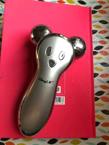 Electric 3D Microcurrent Face Massage Roller for Face Lifting photo review