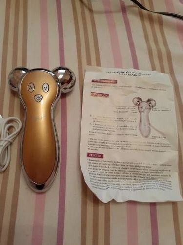 Electric 3D Microcurrent Face Massage Roller for Face Lifting photo review