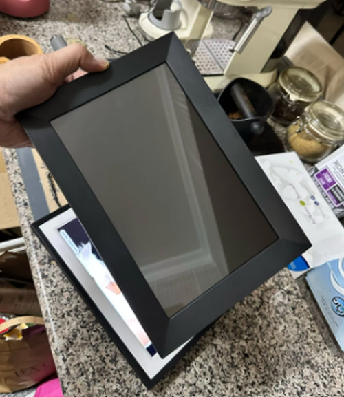 10.1 Inch WiFi Digital Photo Frame HD Touchscreen photo review
