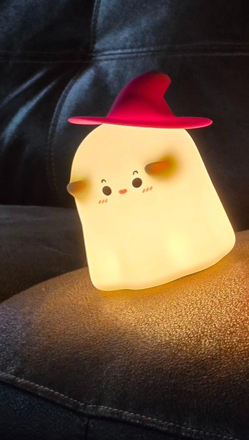 Ghost Night Light, Halloween Decorations Night Light, Silicone Rechargeable Night Lamp with 3 Level Dimmable photo review