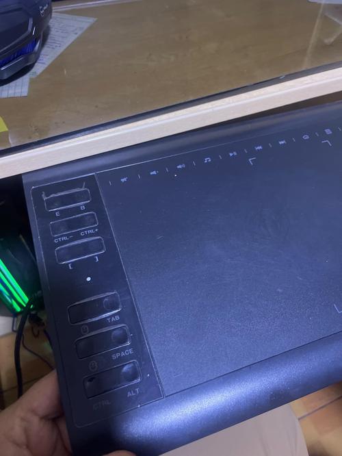 Graphics Drawing Tablet 8192 Pressure Levels with 22 Shortcuts photo review