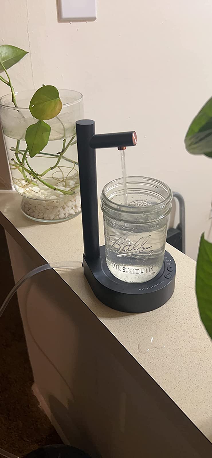 Rechargeable Automatic Water Bottle Pump with Stand photo review