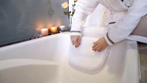 https://katycraftimage.s3.eu-west-2.amazonaws.com/home-spa-bathtub-cushion-bath-pillow-6-suction-cup-machine-washable-soft-ergonomic-bathing-shower-4d-mesh-pillows-for-home-tub-65394519-329389-desc-4V8W6Q0EH5.gif