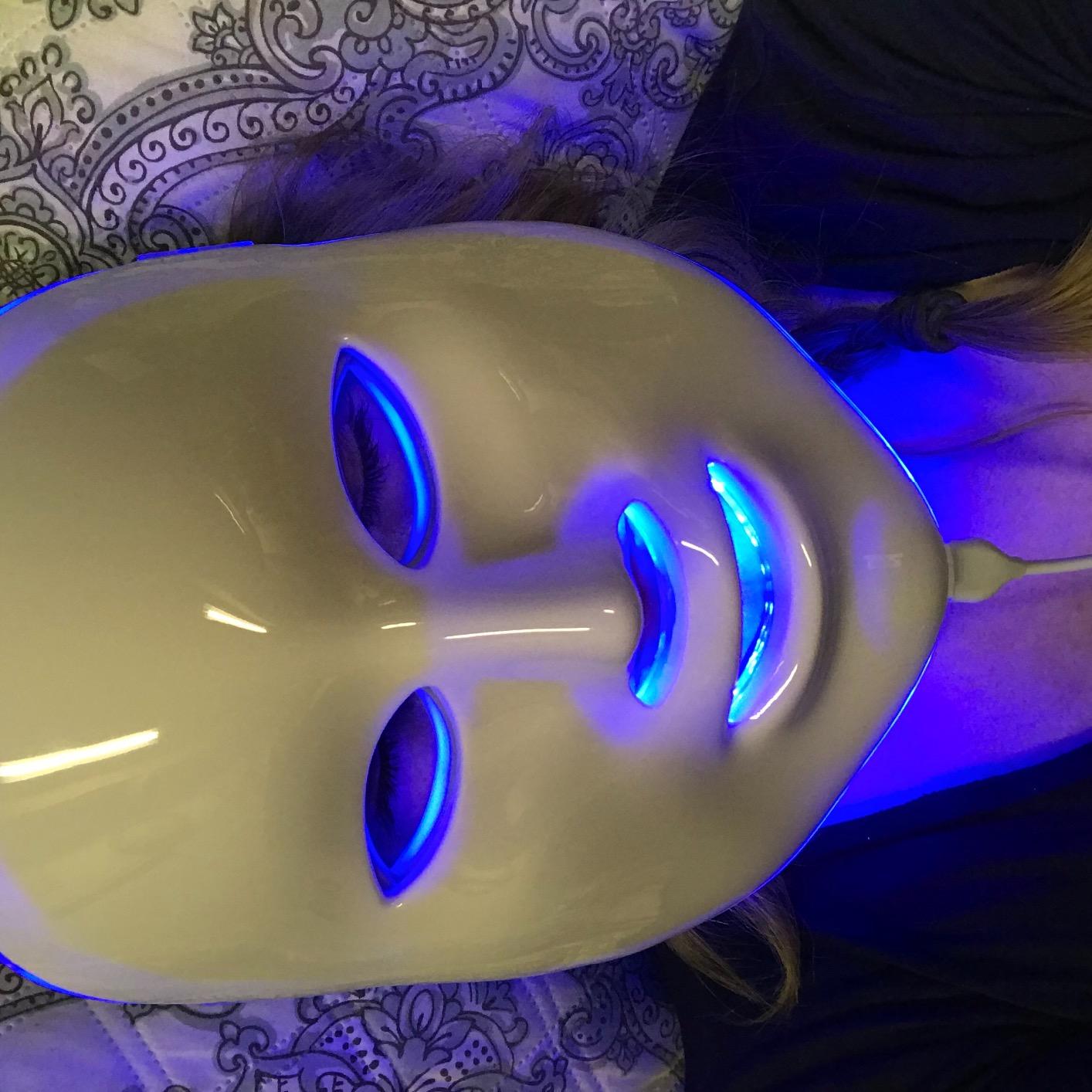 Led Photon Facial Therapy For Skin Rejuvenation photo review
