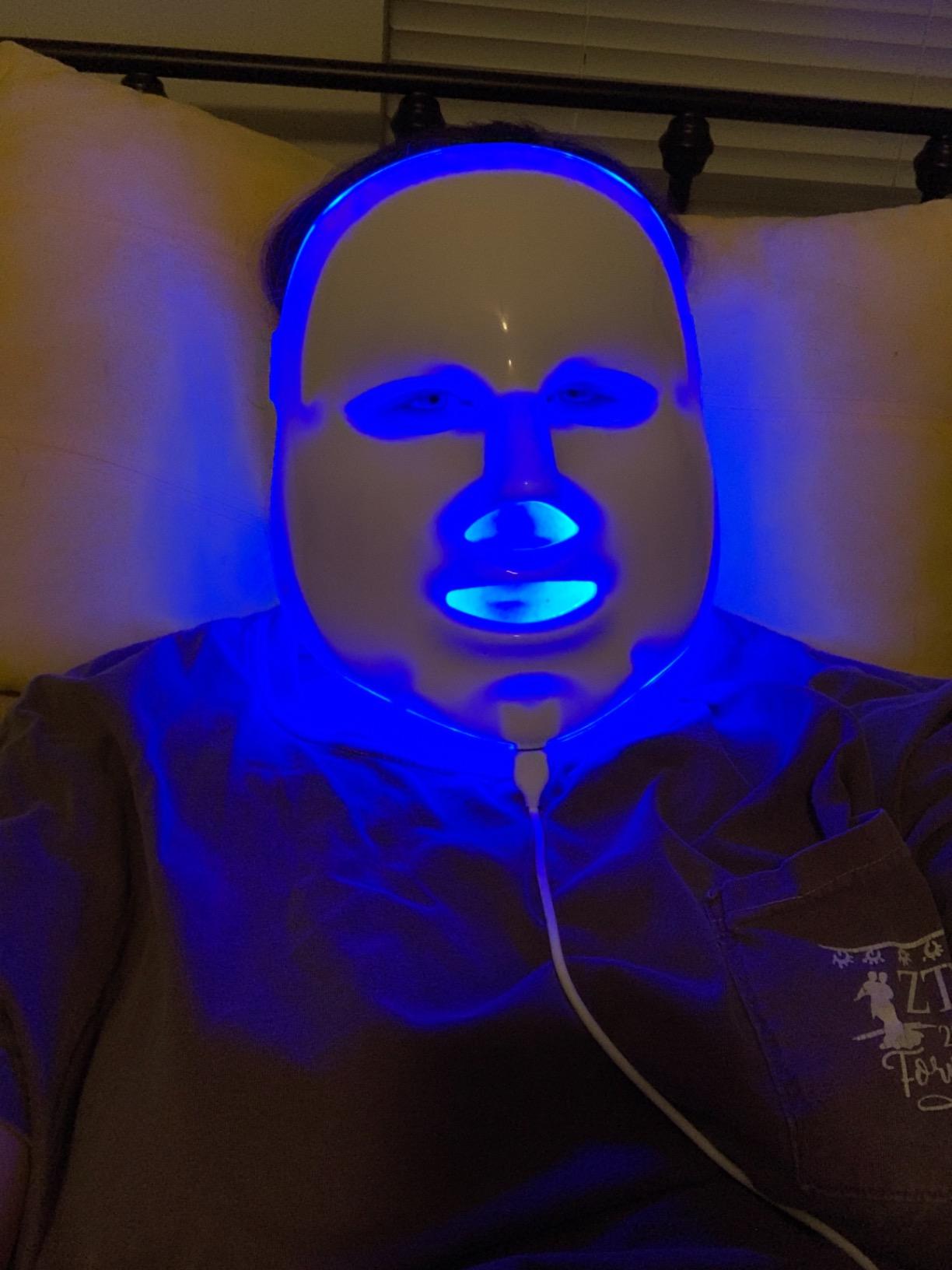Led Photon Facial Therapy For Skin Rejuvenation photo review