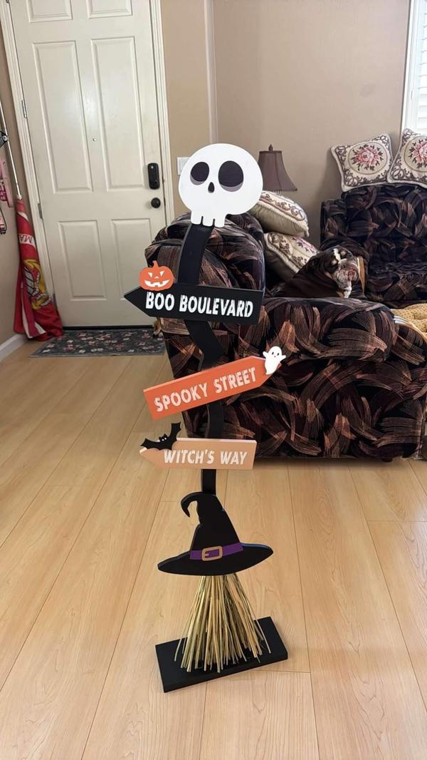 Lighted Halloween Wooden Witch’s Broom For Indoor Outdoor Porch Yard Decor - Spooky Light Up Halloween Witch Decorations Sign photo review