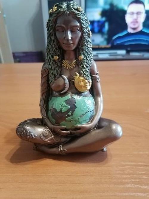 Millennial Gaia Statue Mother Earth Goddess Statue photo review