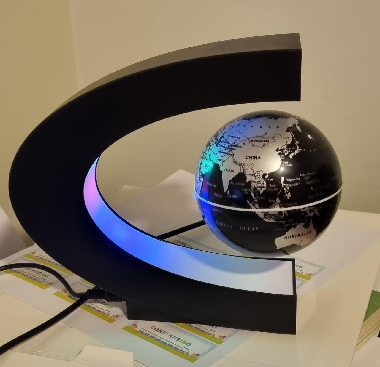 Magnetic Levitation Globe Home Ornament photo review