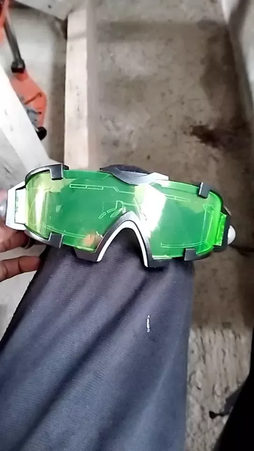 Night Vision Goggles, Adjustable Kids-Led Night Goggles Eye Protection Glass with Anti-laser Lens photo review