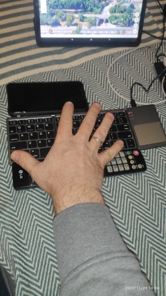 No.1 Foldable Bluetooth Travel Pocket Keyboard photo review