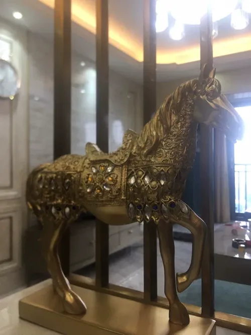 Nordic Resin Horse Sculptures for Home Decoration photo review