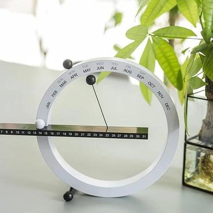 Magnetic Ball Perpetual Calendar Desk Decor