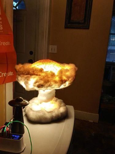 Nuclear Explosion Mushroom Cloud Model Lamp photo review