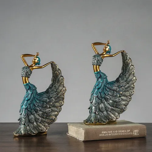 Peacock Dancer Statue Home Decoration Ornaments Figure Dancing Girl Figurines Luxury Living Room Cabinet Decor Resin Art Crafts