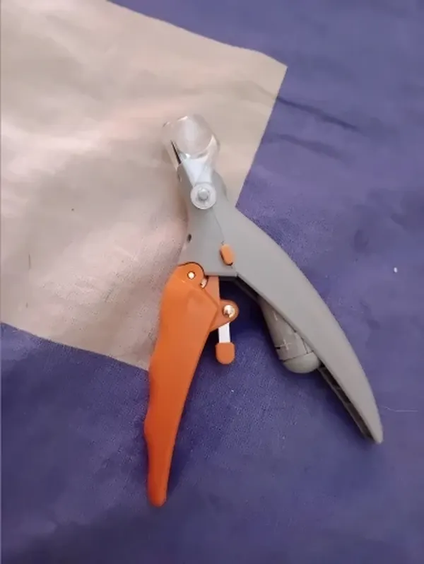 LED Pet Nail Clipper with Magnifier and Safety Guard photo review