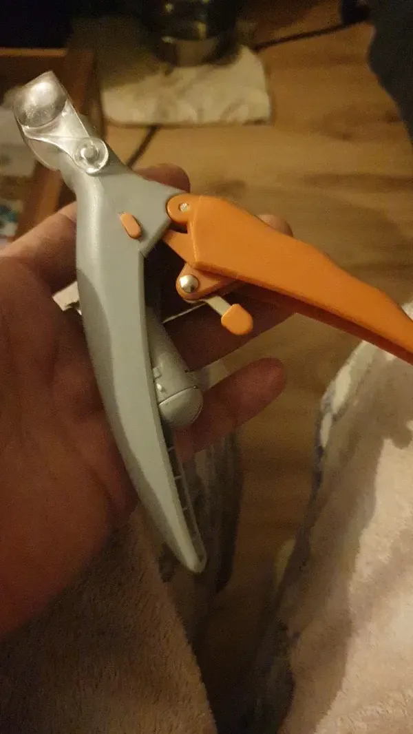 LED Pet Nail Clipper with Magnifier and Safety Guard photo review