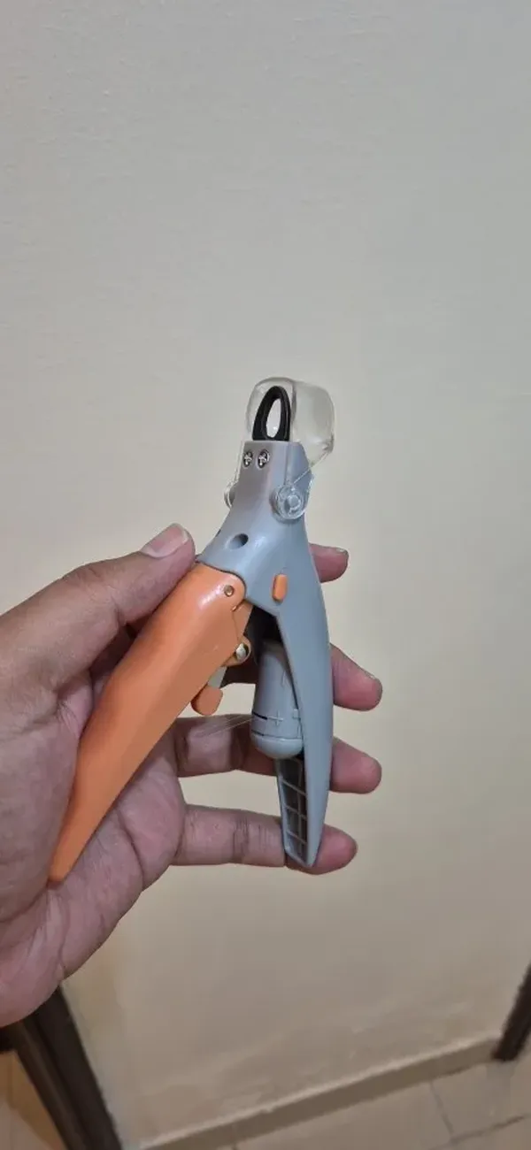 LED Pet Nail Clipper with Magnifier and Safety Guard photo review