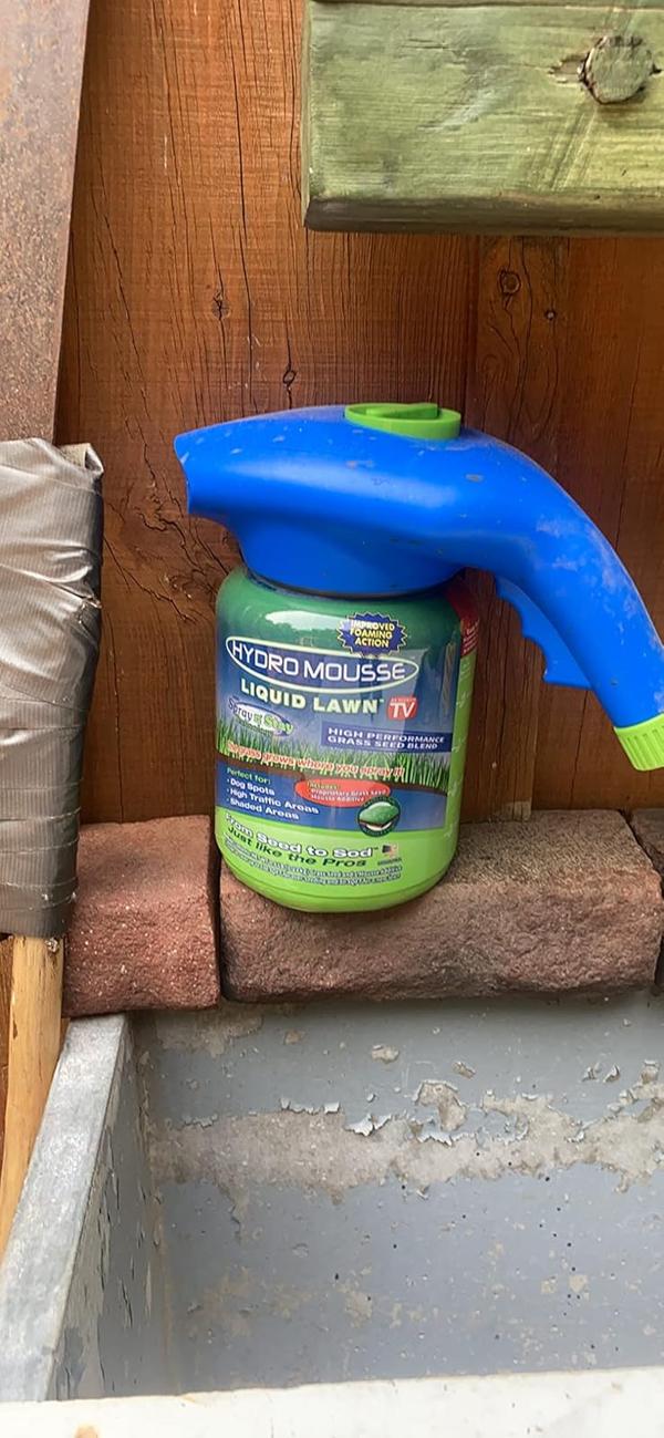 Plastic Seed Sprayer and Watering Can for Gardens and Lawns photo review