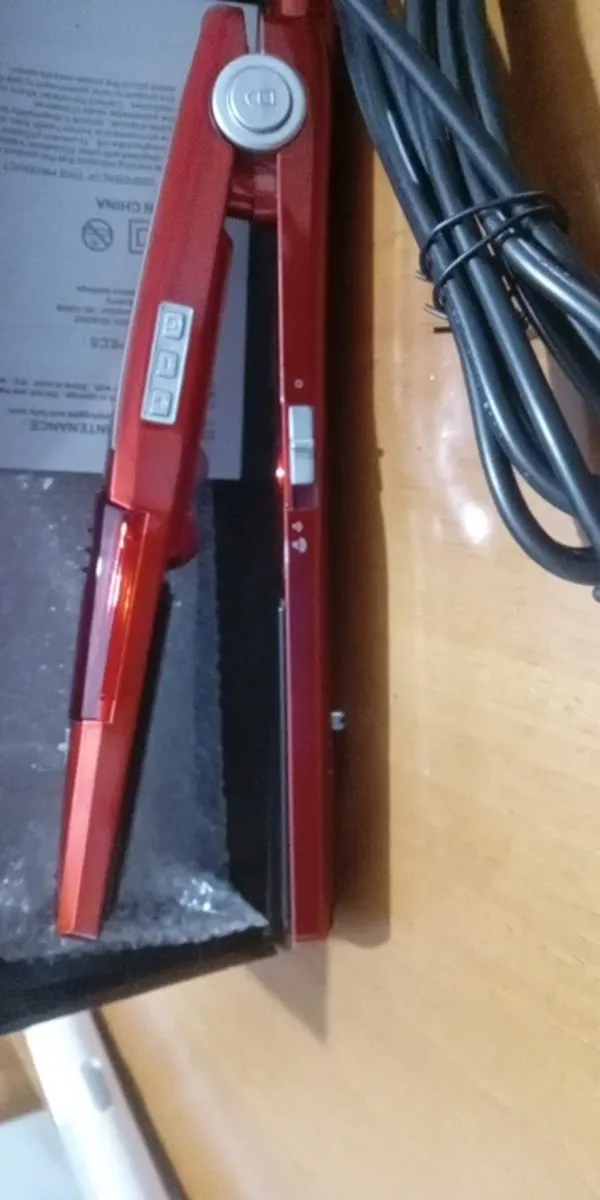 Portable Electric Steam Hair Straightener with LCD Display, Ceramic Coating photo review