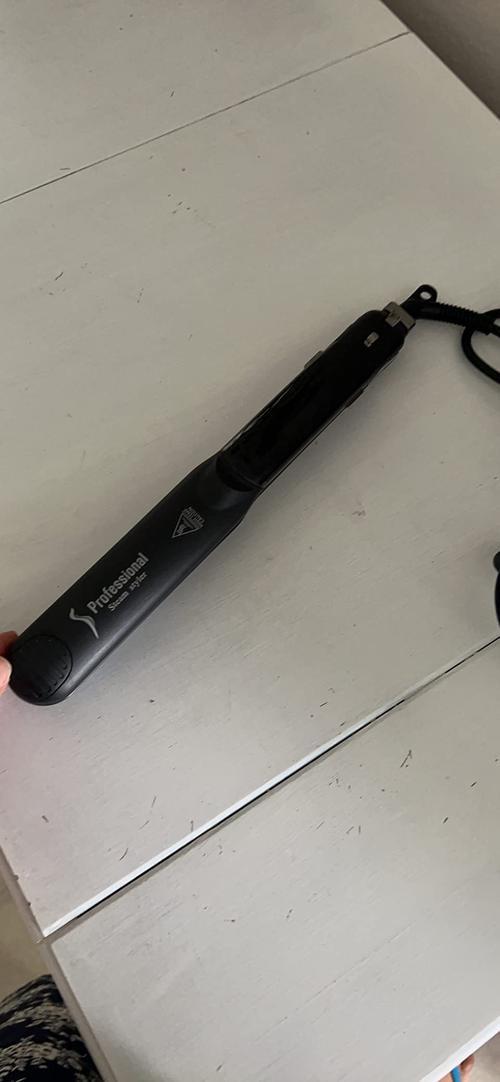 Professional Steam Hair Straightener with LED Display and Ceramic Plates photo review