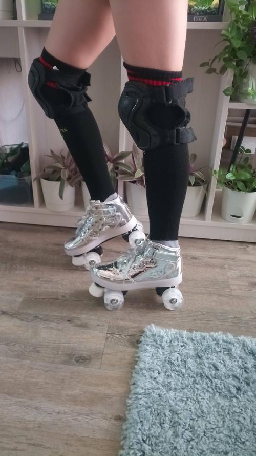 LED USB Rechargeable Double Row Roller Skates photo review