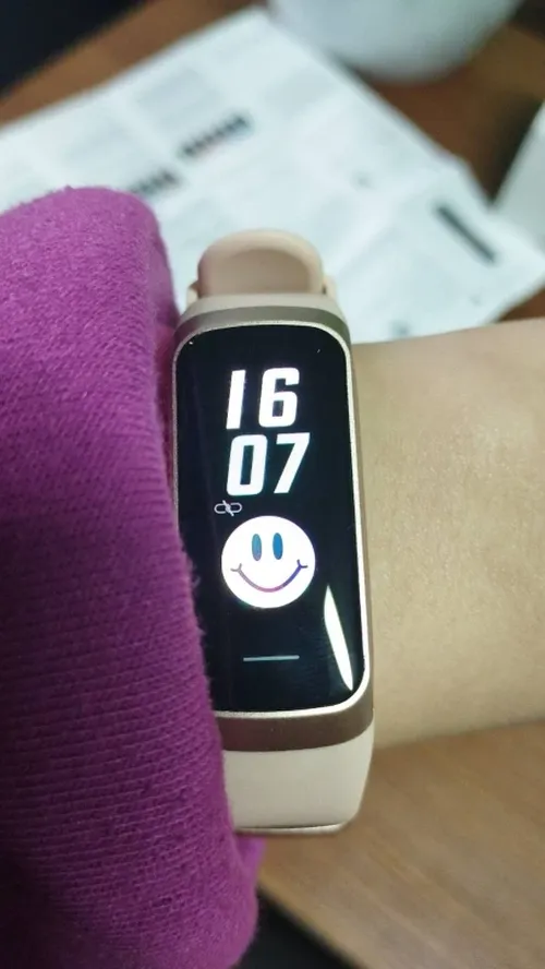 Slim Waterproof Fitness Tracker Smart Watch with 1.1" Display photo review