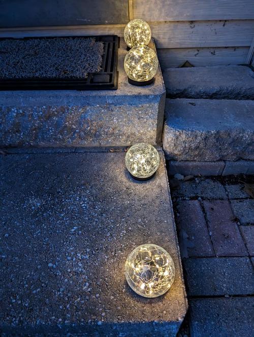 Solar Globe Lights Outdoor Waterproof, Solar Balls for Garden, Cracked Glass Ball Solar Lights Outdoor, Solar Orbs for Outside photo review