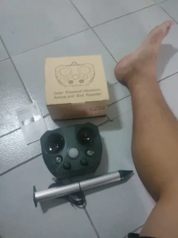 Solar Ultrasonic Animal Repeller with Motion Sensor and Light photo review