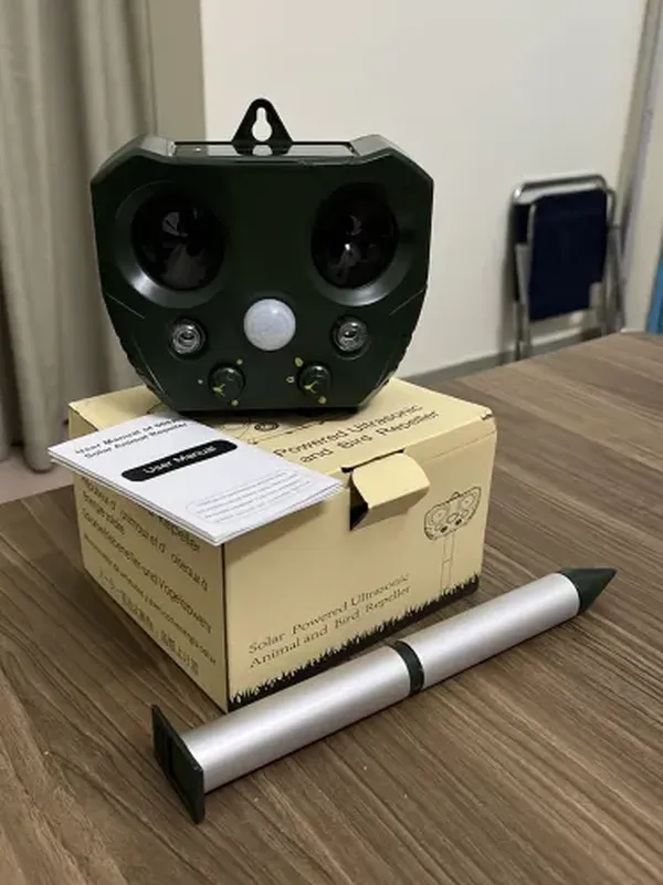 Solar Ultrasonic Animal Repeller with Motion Sensor and Light photo review