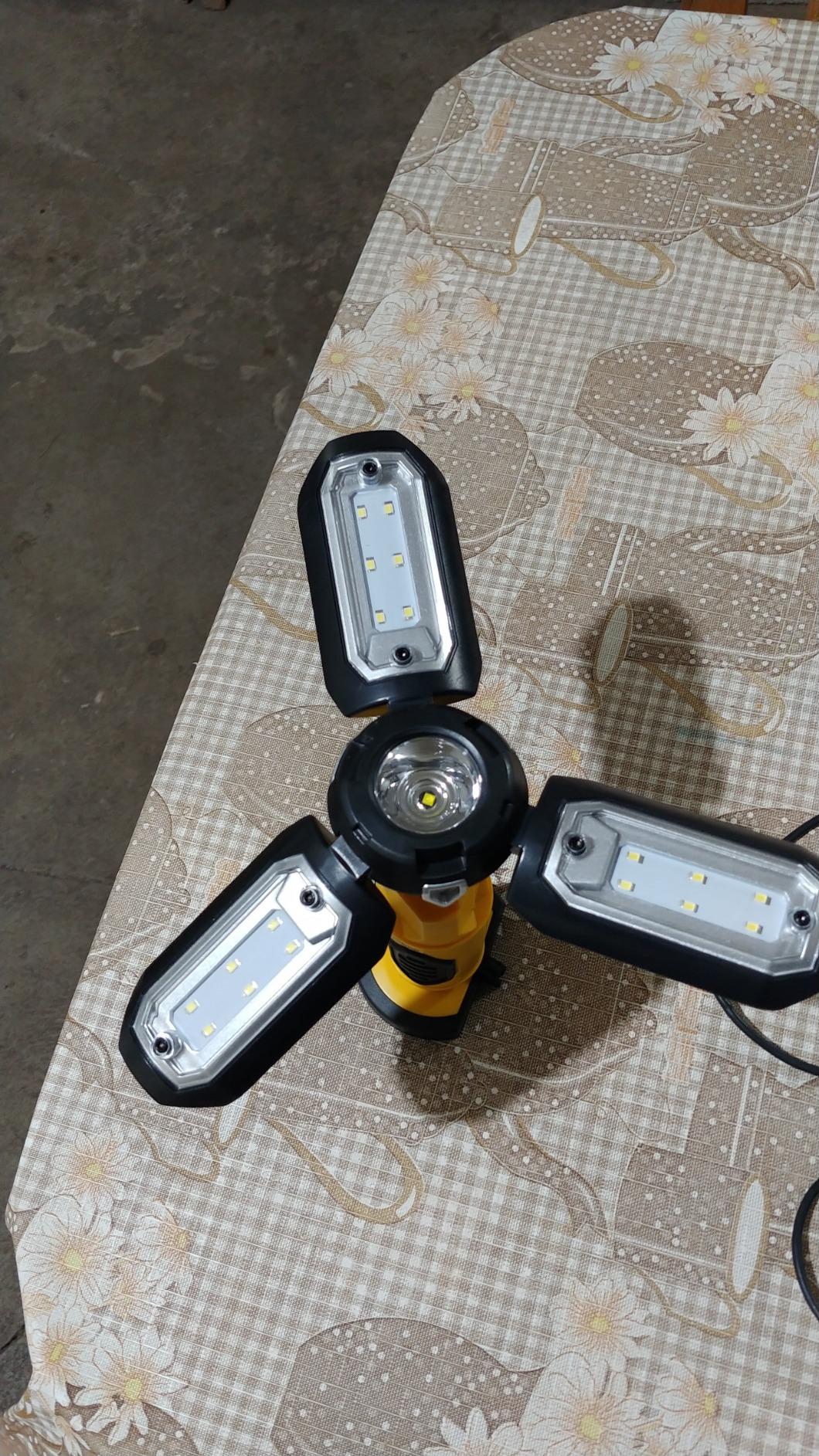 Outdoor Multifunctional Built-in Battery Rechargeable Work Light photo review