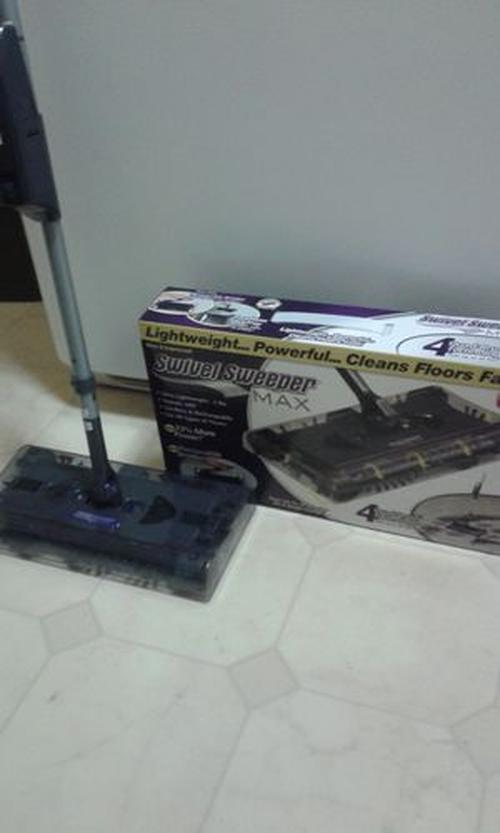 Swivel Sweeper Lightweight, Purple Household Vacuum Cleaner Hand Push Sweeper photo review