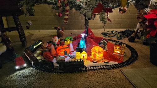 Train Toys with Luxury Tracks and Glowing Passenger, Christmas Train Sets for Around The Tree with Smokes, Lights & Sound photo review