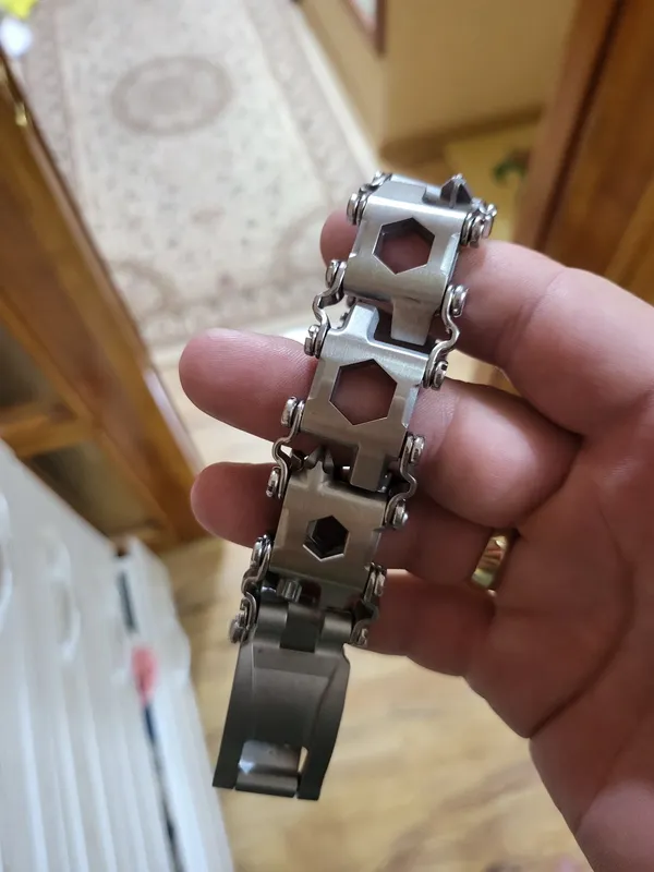 Unisex Stainless Steel 29-in-1 Multifunctional Tool Bracelet photo review