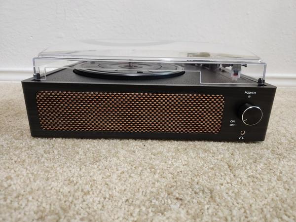 Vintage Record Players for Vinyl with Speakers, Belt-Driven Retro Turntable for Vinyl Records Support 3-Speed photo review